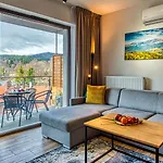 Z Basenem I Saunami Stone Hill Ii Vip Centrum By Royal Aparts * Szklarska Poręba