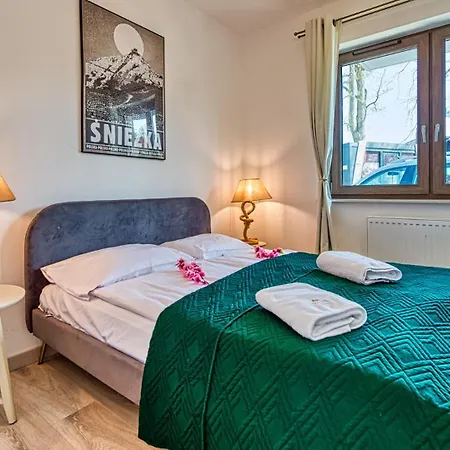 Z Basenem I Saunami Stone Hill Ii Vip Centrum By Royal Aparts Apartment *