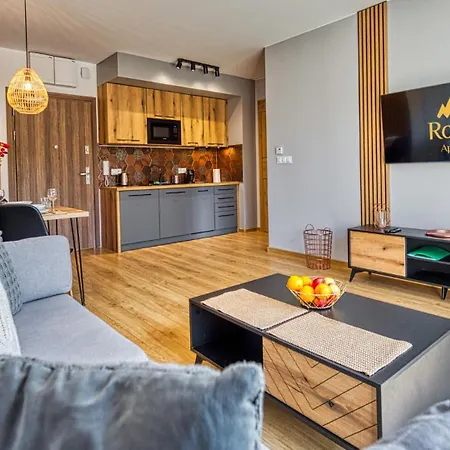 Z Basenem I Saunami Stone Hill Ii Vip Centrum By Royal Aparts