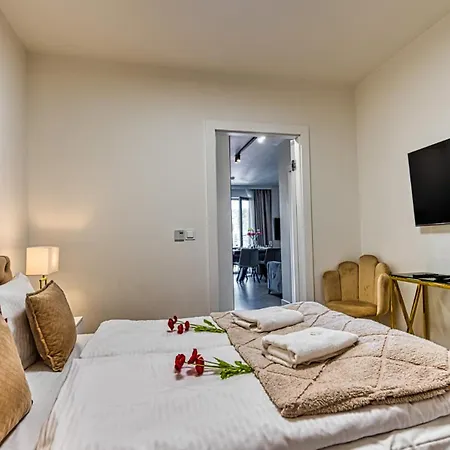 Z Basenem I Saunami Stone Hill Ii Vip Centrum By Royal Aparts Apartment Szklarska Poreba