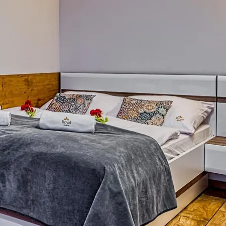 Z Basenem I Saunami Stone Hill Ii Vip Centrum By Royal Aparts