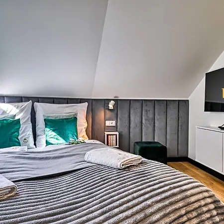Z Basenem I Saunami Stone Hill Ii Vip Centrum By Royal Aparts Apartment