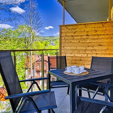 Z Basenem I Saunami Stone Hill Ii Vip Centrum By Royal Aparts Apartment