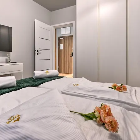 Apartment Z Basenem I Saunami Stone Hill Ii Vip Centrum By Royal Aparts *