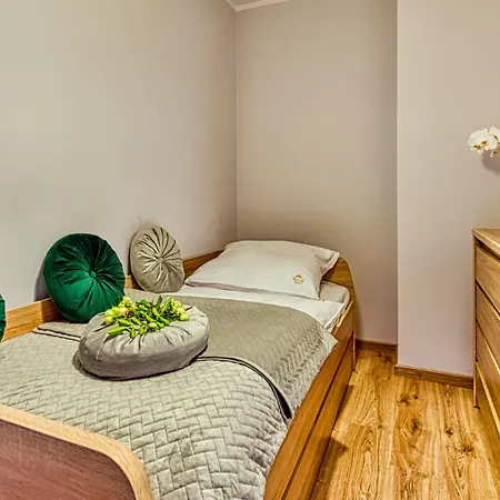 Z Basenem I Saunami Stone Hill Ii Vip Centrum By Royal Aparts Apartment Szklarska Poreba