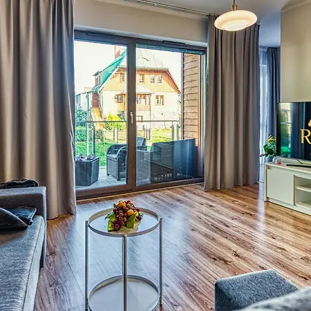 Z Basenem I Saunami Stone Hill Ii Vip Centrum By Royal Aparts *