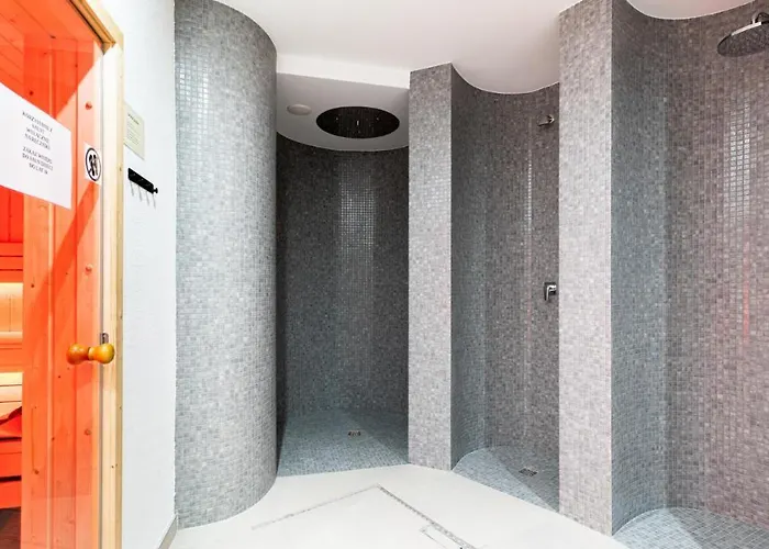 Z Basenem I Saunami Stone Hill Ii Vip Centrum By Royal Aparts Lägenhet