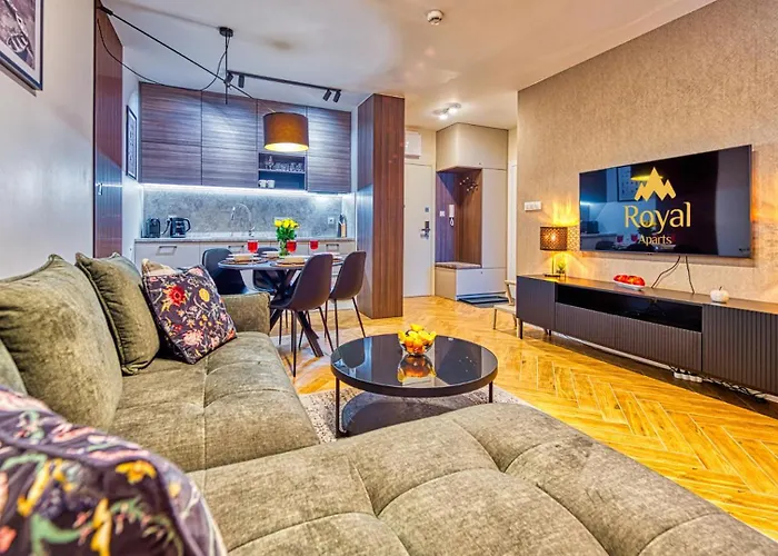 Z Basenem I Saunami Stone Hill Ii Vip Centrum By Royal Aparts