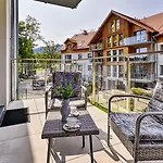 Z Basenem I Saunami Stone Hill Ii Vip Centrum By Royal Aparts Apartamento *