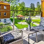 Z Basenem I Saunami Stone Hill Ii Vip Centrum By Royal Aparts