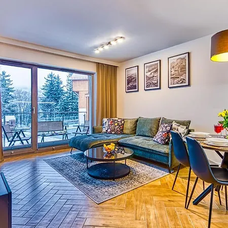 Z Basenem I Saunami Stone Hill Ii Vip Centrum By Royal Aparts Apartmán *