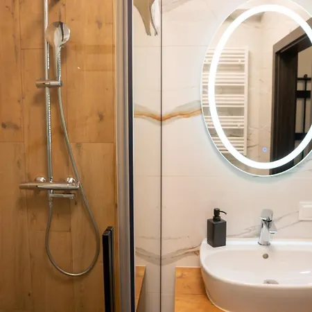 Z Basenem I Saunami Stone Hill Ii Vip Centrum By Royal Aparts * Szklarska Poręba