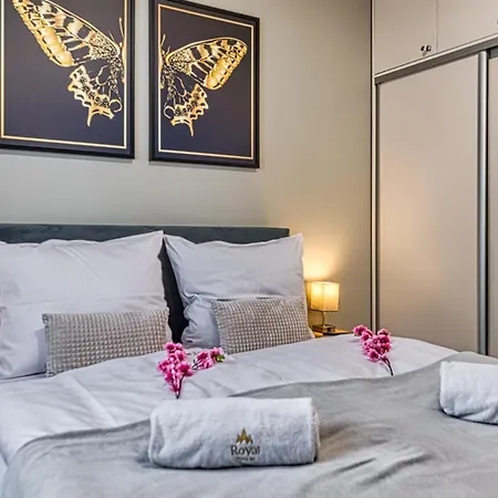 Z Basenem I Saunami Stone Hill Ii Vip Centrum By Royal Aparts Sklářská Poruba