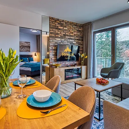 Z Basenem I Saunami Stone Hill Ii Vip Centrum By Royal Aparts Apartmán *