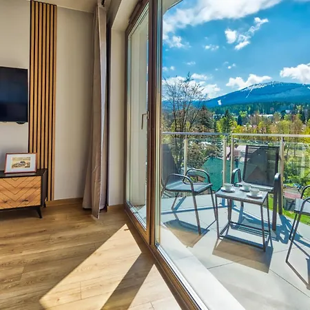 Z Basenem I Saunami Stone Hill Ii Vip Centrum By Royal Aparts * Sklářská Poruba