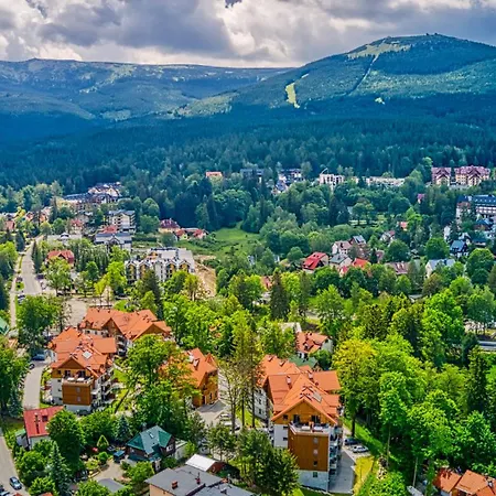 Z Basenem I Saunami Stone Hill Ii Vip Centrum By Royal Aparts * Sklářská Poruba