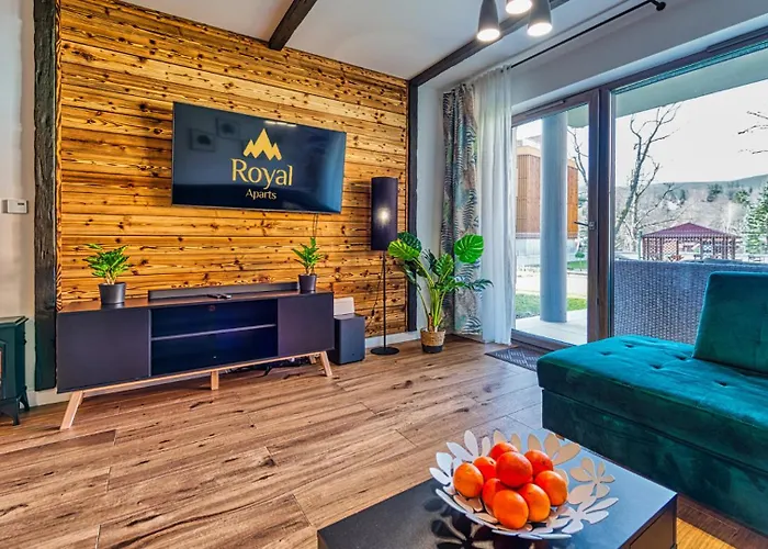 Z Basenem I Saunami Stone Hill Ii Vip Centrum By Royal Aparts Apartment