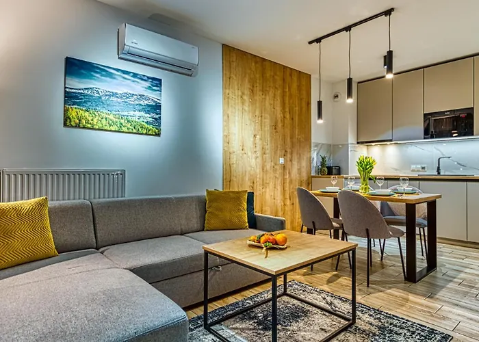 Z Basenem I Saunami Stone Hill Ii Vip Centrum By Royal Aparts *